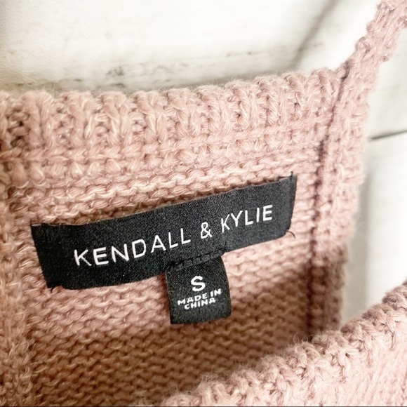 Kendall and Kylie Pink Knit Halter Crop Top Blouse Size Small - Picture 4 of 8